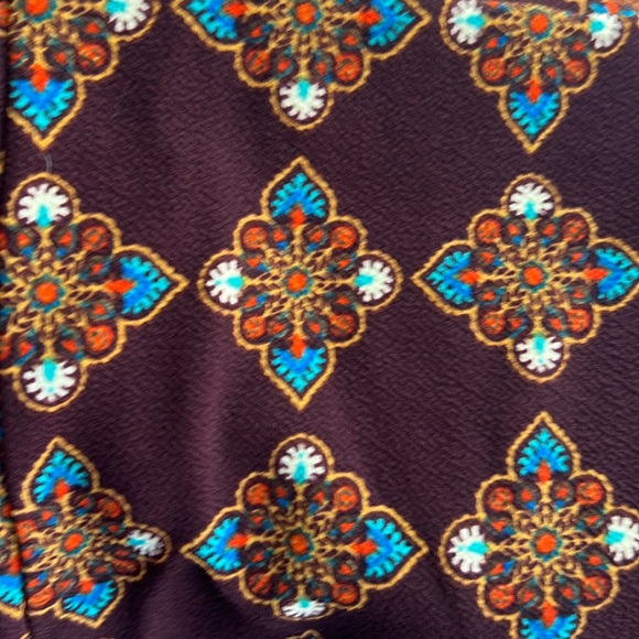 LulaRoe NWT Cassie comfy pencil skirt great for Xmas work night out size small - Picture 2 of 3